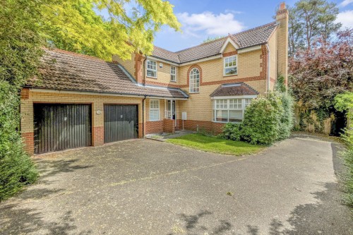 Arrange a viewing for Scholars Avenue, Hinchingbrooke
