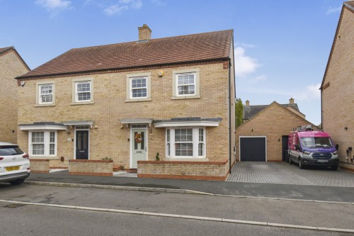 Arrange a viewing for Collings Crescent, Biggleswade