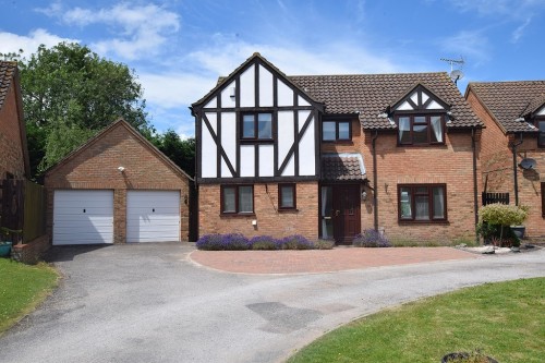 Arrange a viewing for Pasture Close, Warboys