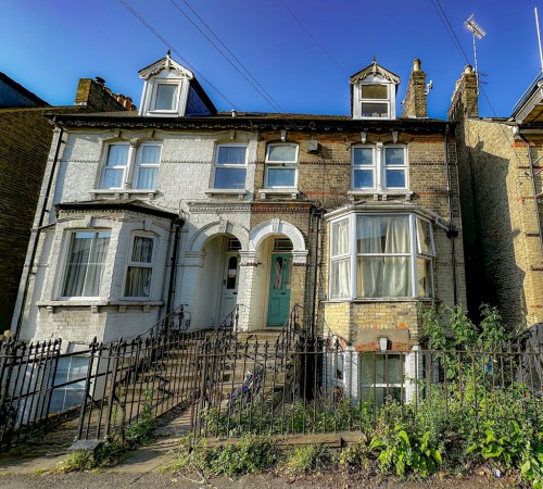 Arrange a viewing for Victoria Road, Cambridge