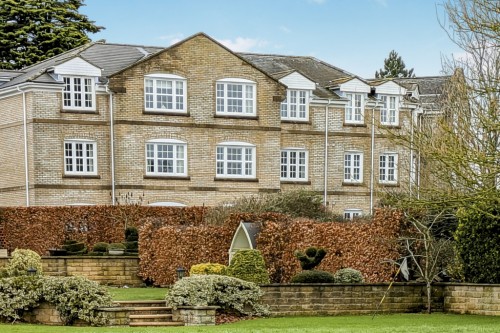 Arrange a viewing for Chestnut Grove, Great Stukeley, Huntingdon