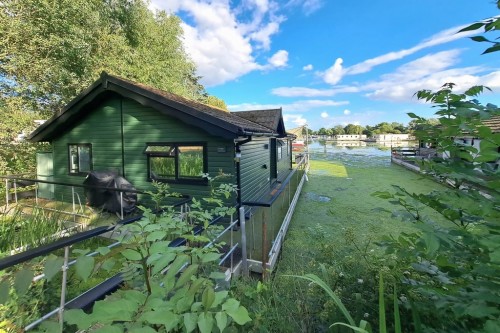 Arrange a viewing for Banks End, Wyton