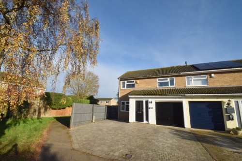Arrange a viewing for Greenfields, Earith