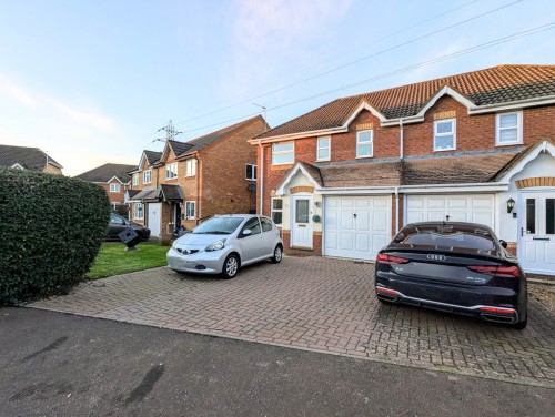 Arrange a viewing for Knipe Close, Huntingdon