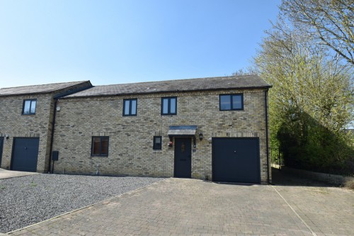 Arrange a viewing for Fullards Close, Woodhurst