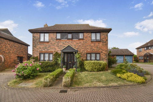 Arrange a viewing for Kings Pond Close, Dunton