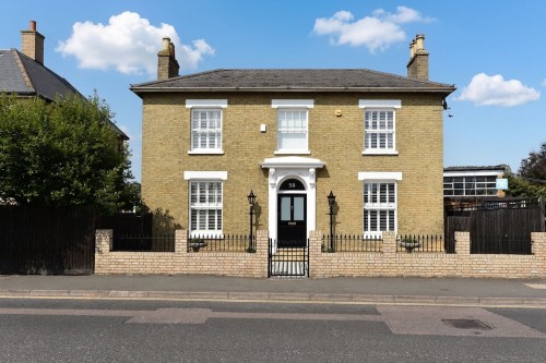 Arrange a viewing for London Road, Biggleswade, SG18