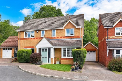 Arrange a viewing for De Lisle Close, Papworth Everard, CB23