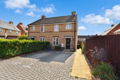 Arrange a viewing for Maskin Drive, Biggleswade, SG18