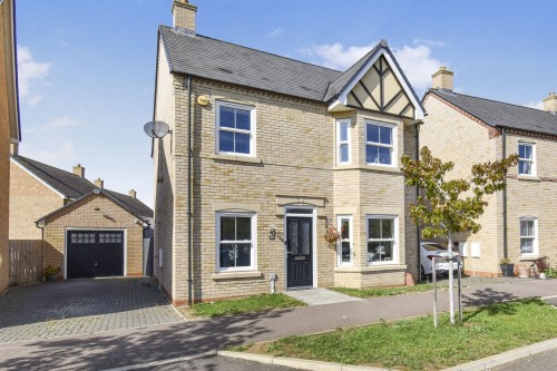 Arrange a viewing for Collings Crescent, Biggleswade, SG18