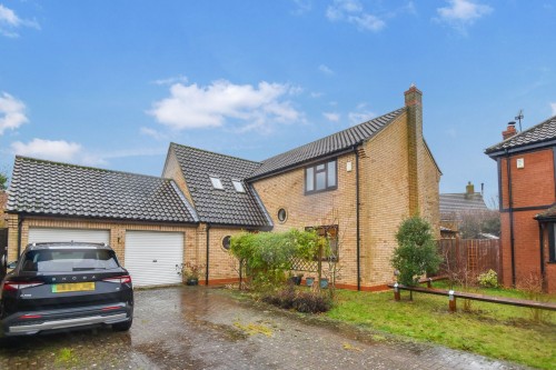 Arrange a viewing for Haycraft Close, Grafham, PE28