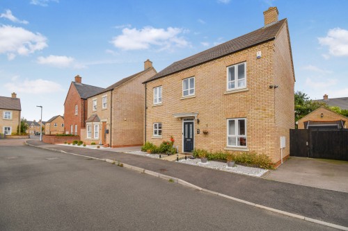 Arrange a viewing for Dodimead Way, Biggleswade, SG18
