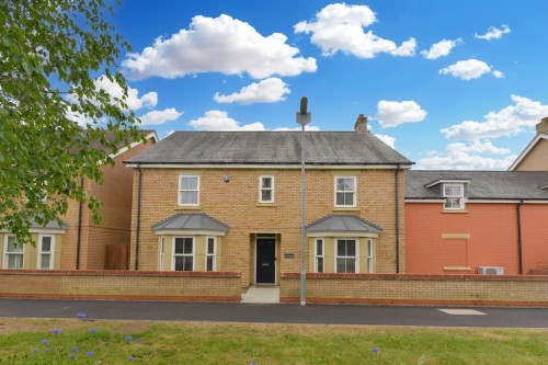 Arrange a viewing for Devon Drive, Biggleswade, SG18