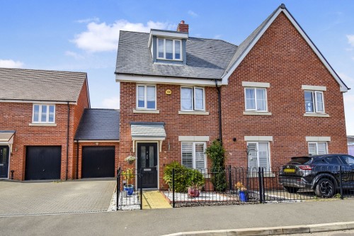 Arrange a viewing for Tate Drive, Biggleswade, SG18