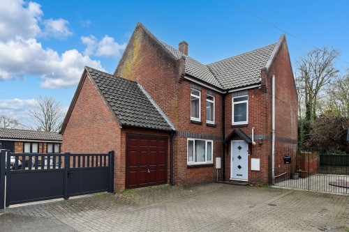 Arrange a viewing for Castle Hill Court, Huntingdon, PE29