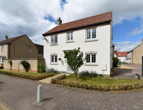 Arrange a viewing for Hampton Close, Fenstanton, PE28