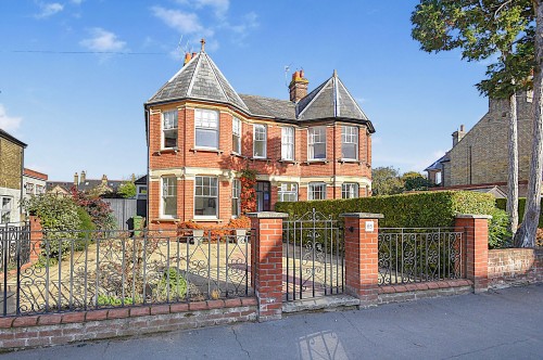 Arrange a viewing for Avenue Road, St. Neots, PE19