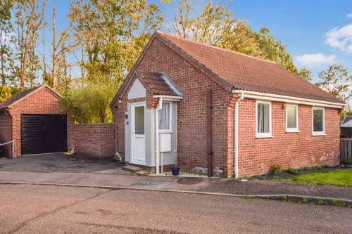 Arrange a viewing for Field Close, Alconbury, PE28