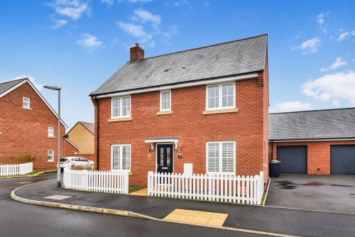 Arrange a viewing for Lynton Edge, Biggleswade, SG18